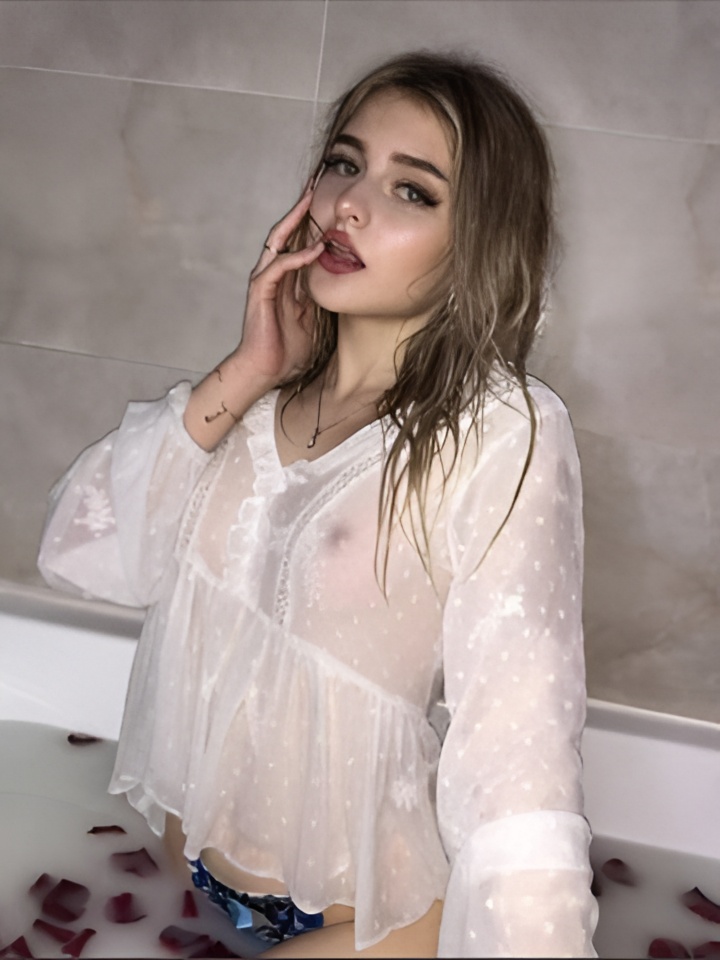 Ида привлекальеная девушка из Инза цена от 5000 руб