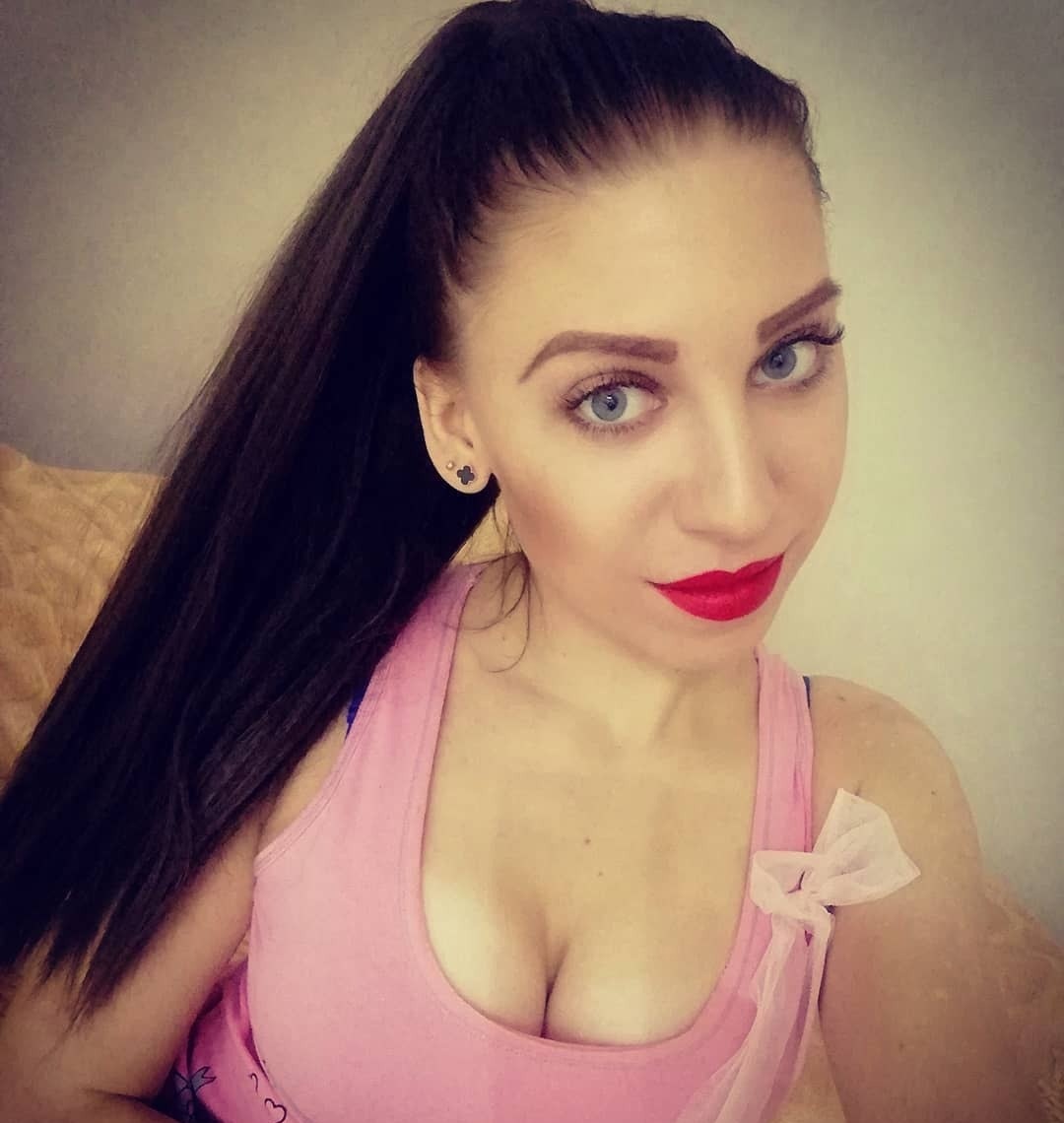 Лия привлекальеная девушка из Инза цена от 3000 руб