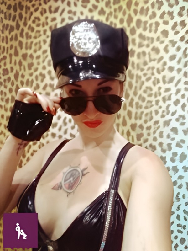 Софа привлекательная девушка из Инза цена от 10000 руб