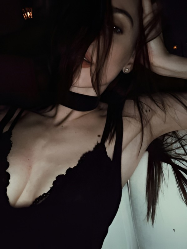 Ярослава привлекательная девушка из Инза цена от 10000 руб