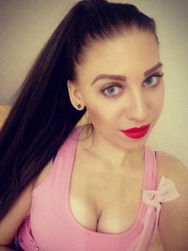 Лия привлекательная девушка из Инза цена от 3000 руб