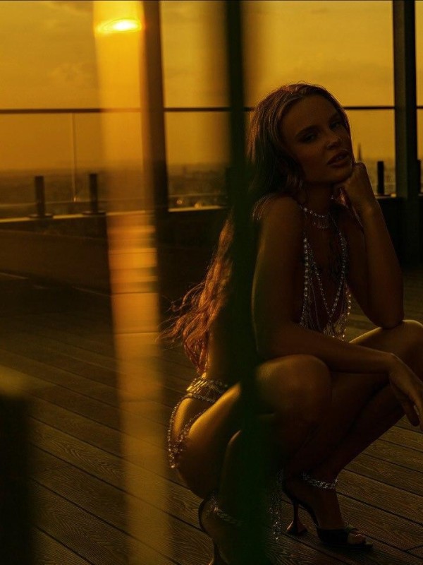 Эмма привлекательная девушка из Инза цена от 7000 руб